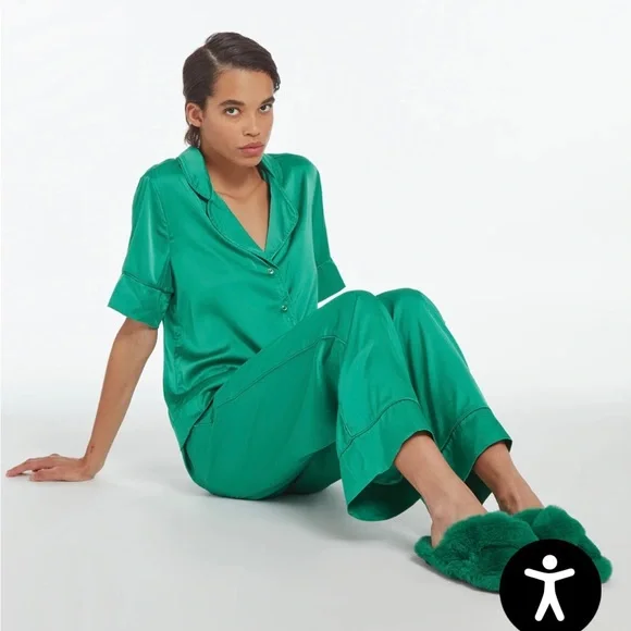 NWT Apparis pajamas. Never worn. Good for bridesmaids or gifts - Picture 2 of 7